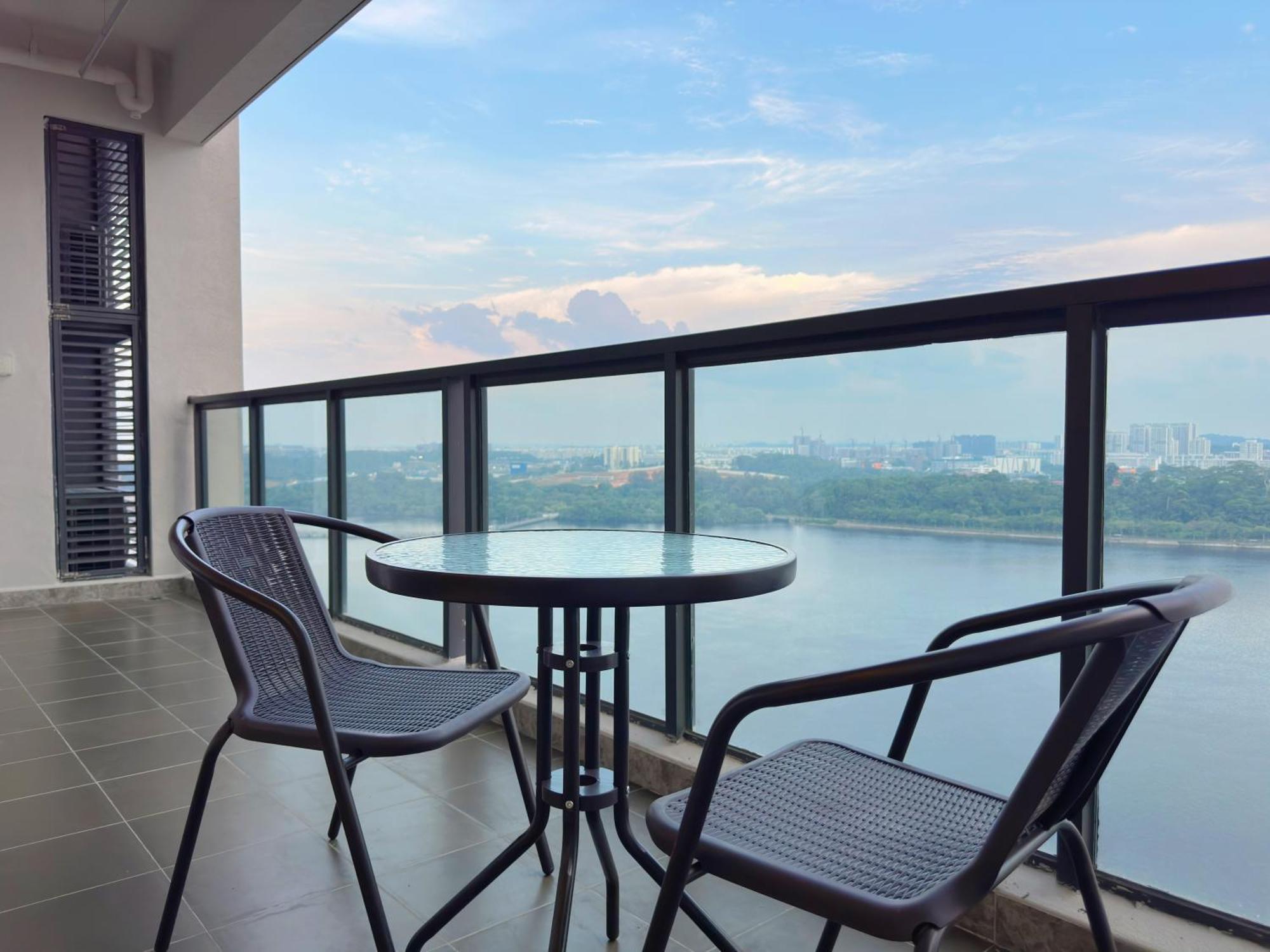 R&f Princess Cove Superior Nearby Ciq By Lin Sojourn Johor Bahru