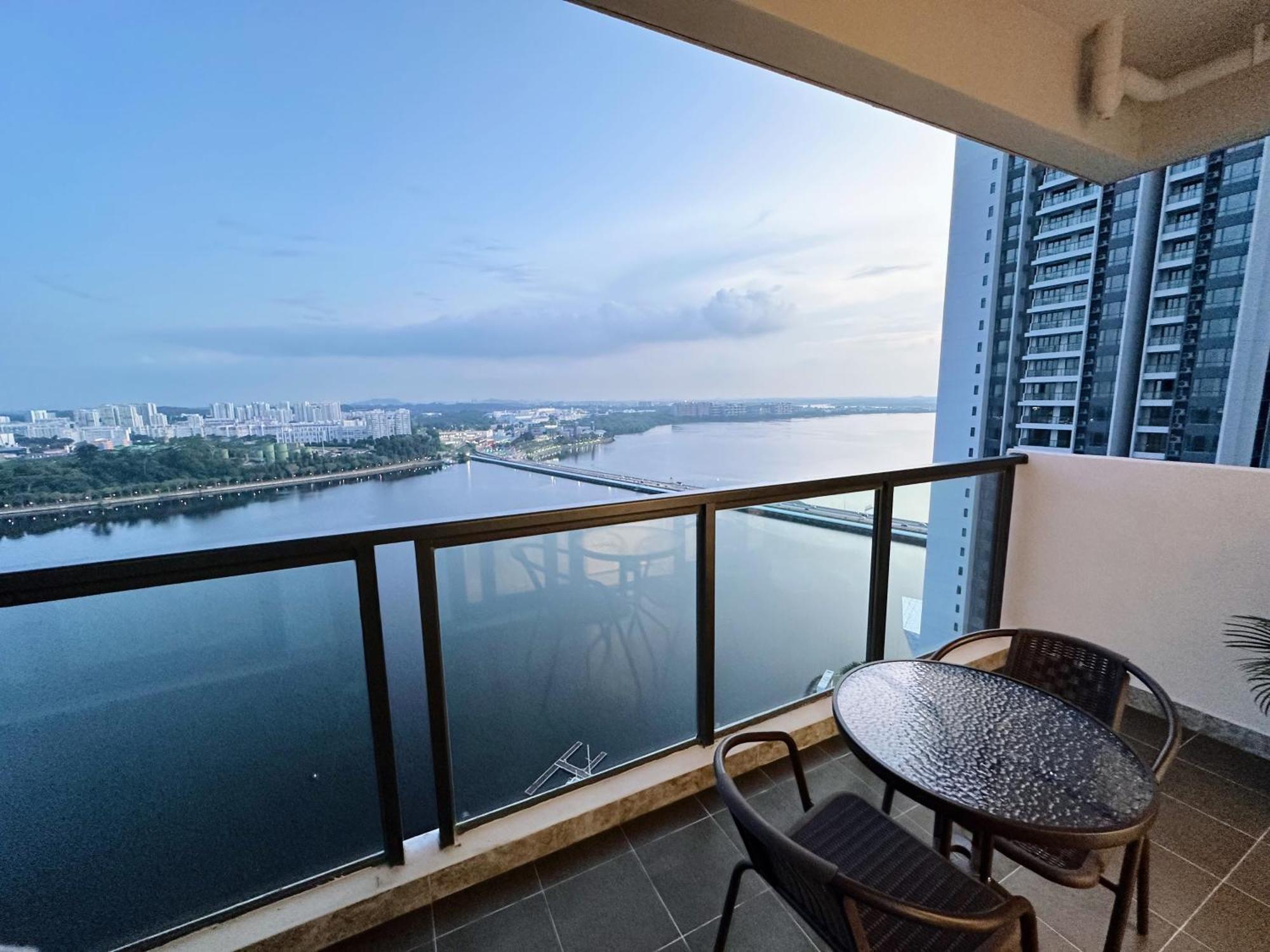 R&f Princess Cove Superior Nearby Ciq By Lin Sojourn * Johor Bahru
