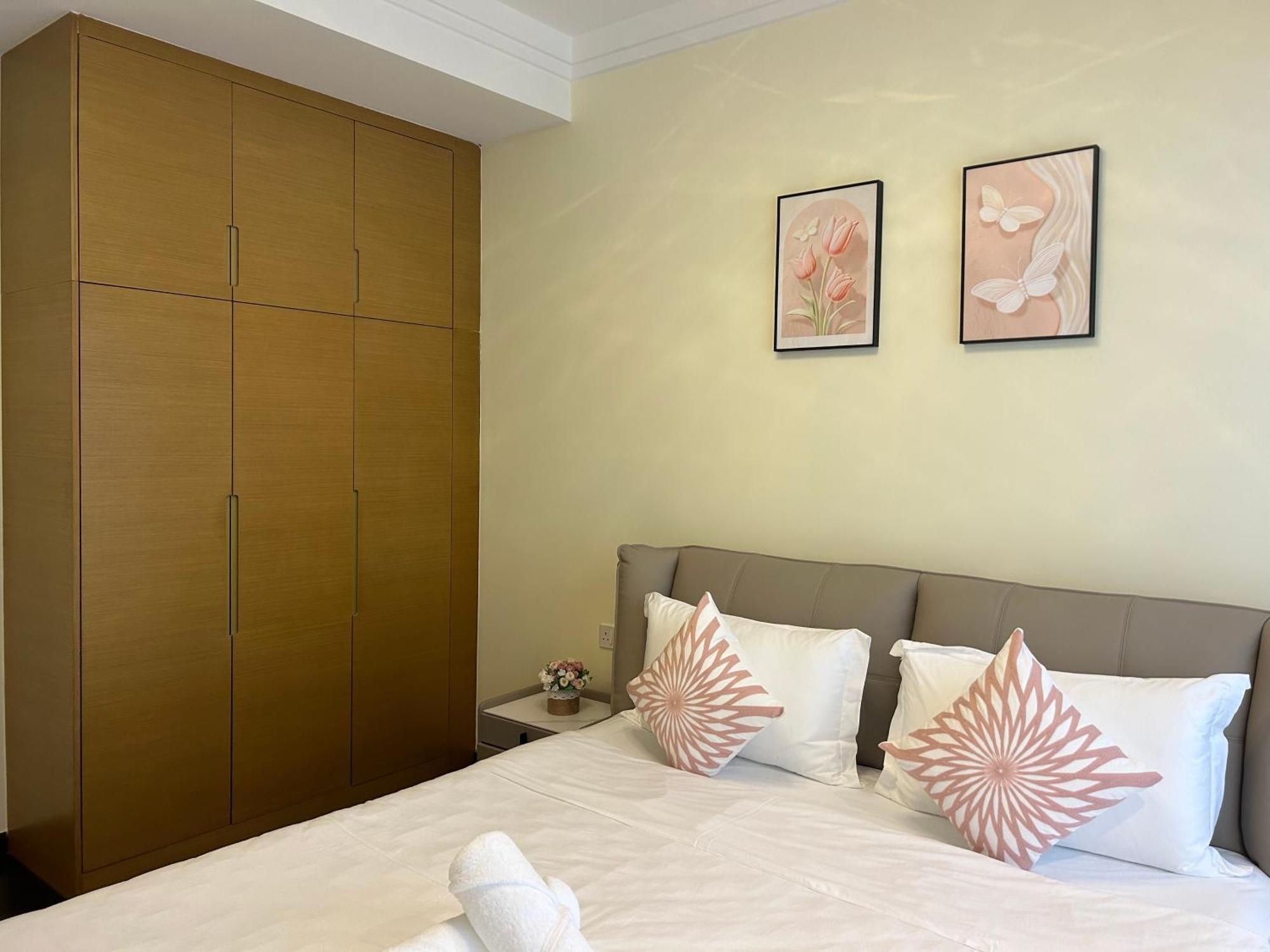 R&f Princess Cove Superior Nearby Ciq By Lin Sojourn Apartment *