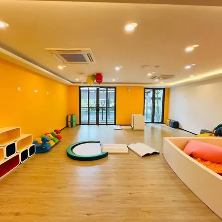 R&F Princess Cove Superior Homestay Nearby Ciq By Han Lin Sojourn Johor Bahru Exterior photo