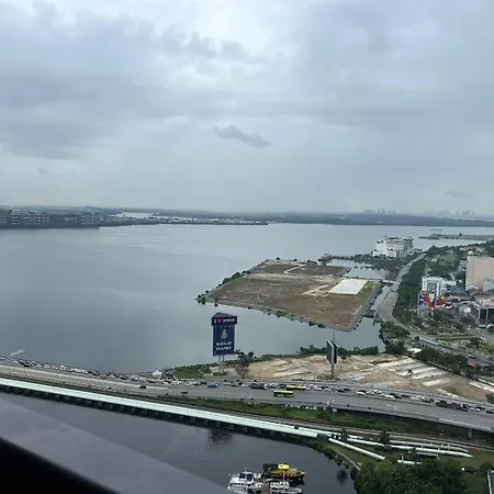 R&F Princess Cove Superior Homestay Nearby Ciq By Han Lin Sojourn Johor Bahru Exterior photo