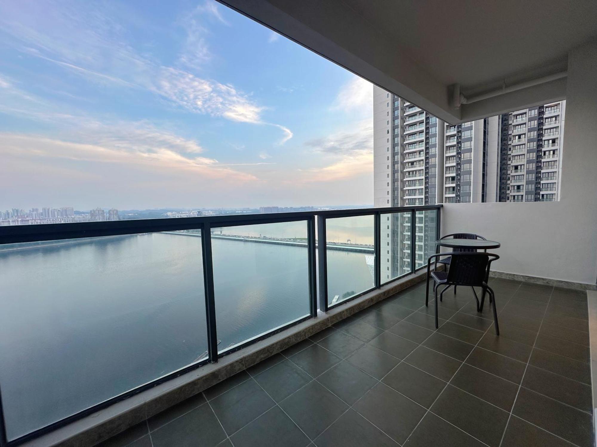 R&f Princess Cove Superior Nearby Ciq By Lin Sojourn * Johor Bahru