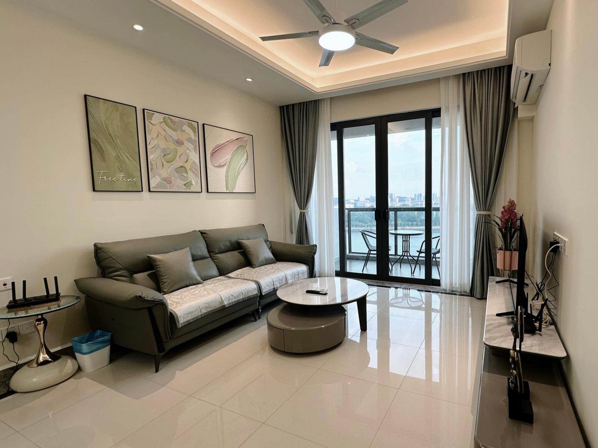 Apartment R&f Princess Cove Superior Nearby Ciq By Lin Sojourn