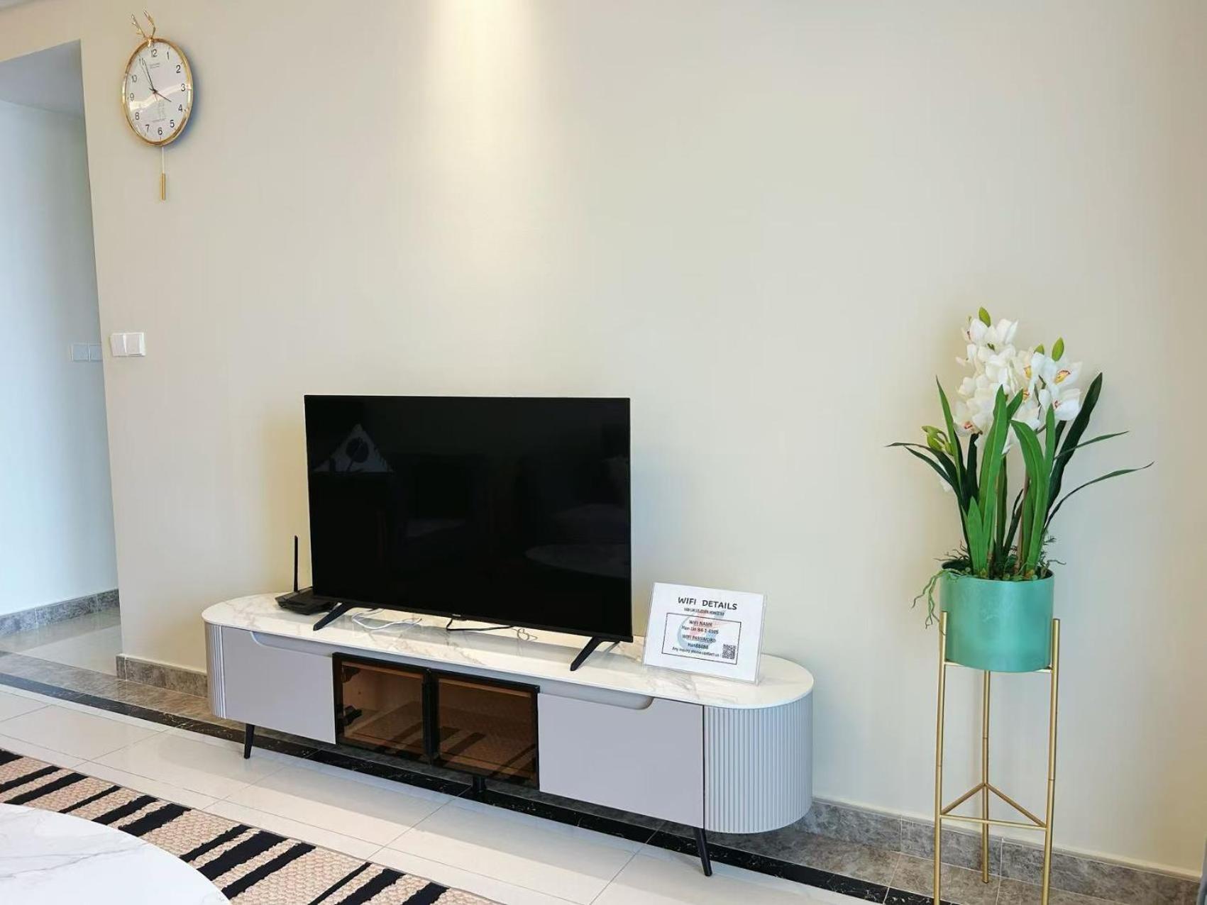 R&f Princess Cove Superior Nearby Ciq By Lin Sojourn Apartment
