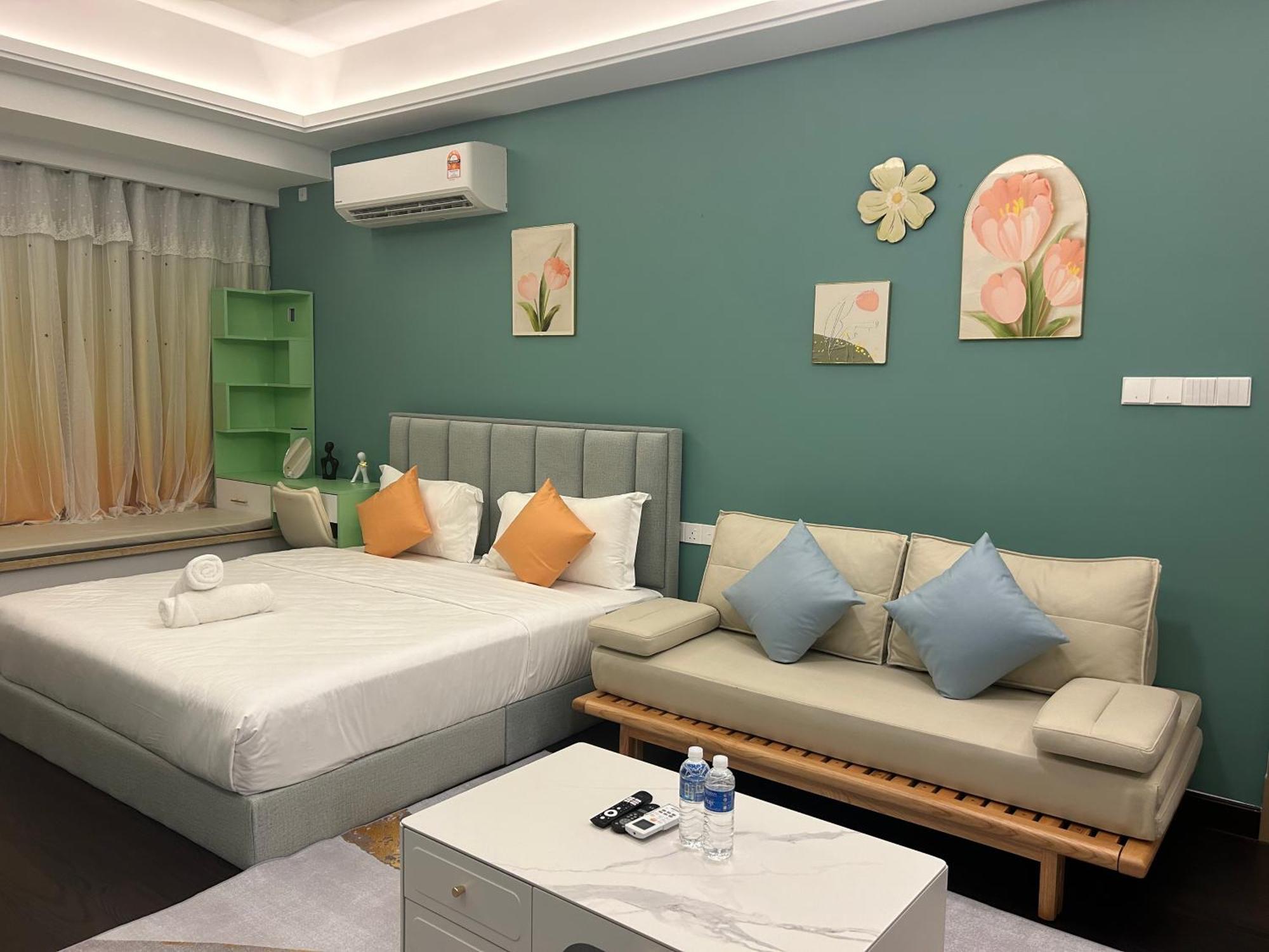 R&f Princess Cove Superior Nearby Ciq By Lin Sojourn * Johor Bahru