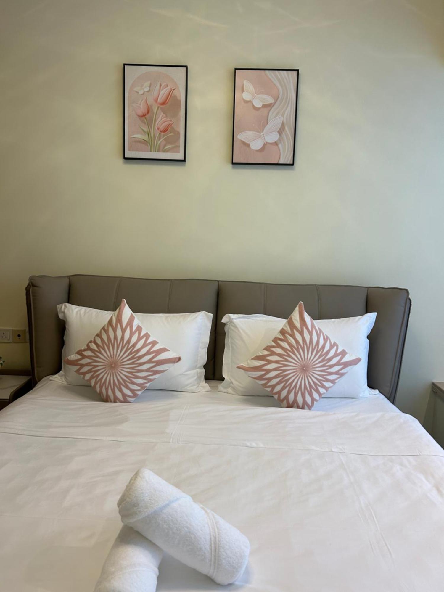 Apartment R&f Princess Cove Superior Nearby Ciq By Lin Sojourn *